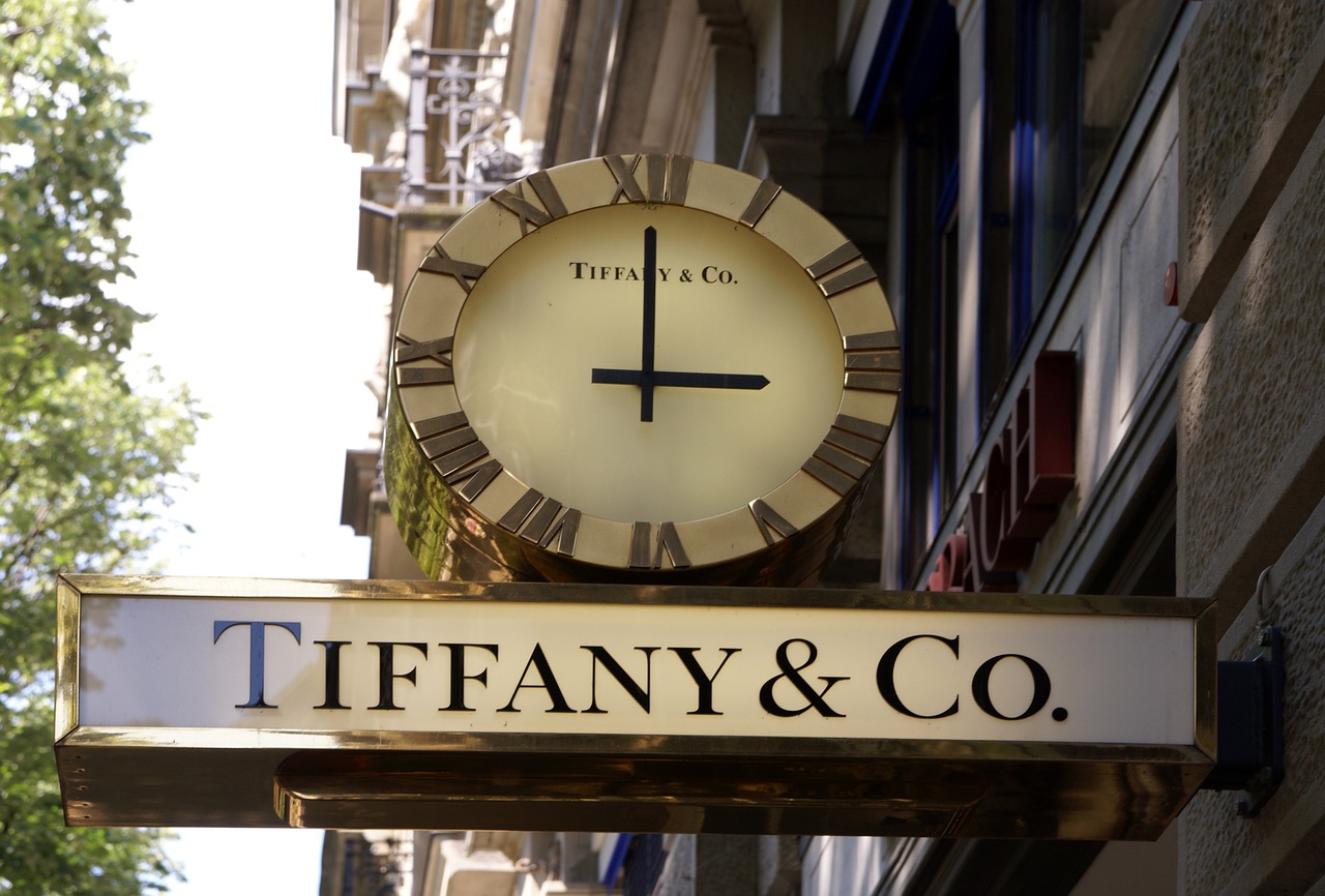 Tiffany & Co : l’histoire d’une marque de luxe emblématique