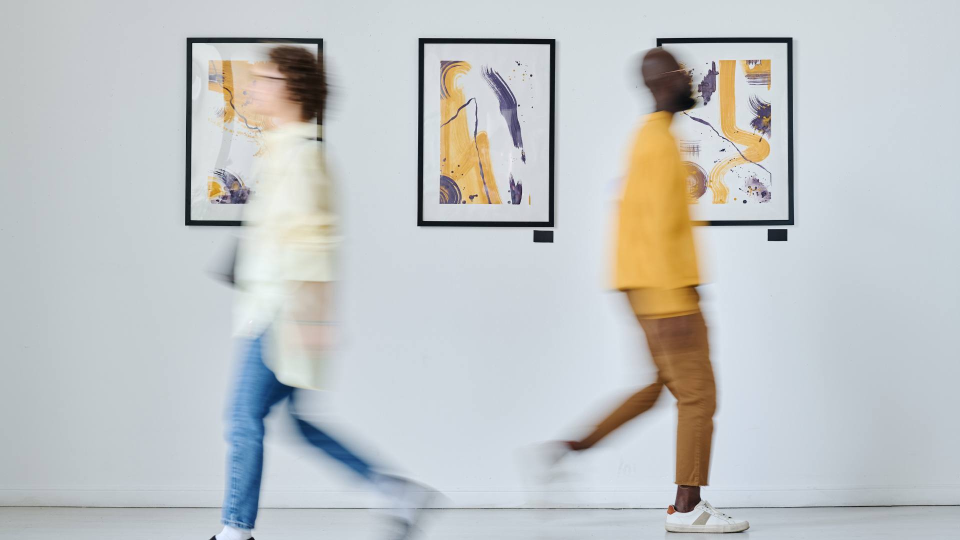 Art contemporain dans un musée